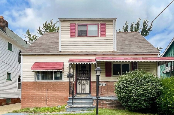 House needing minor repairs in Cleveland